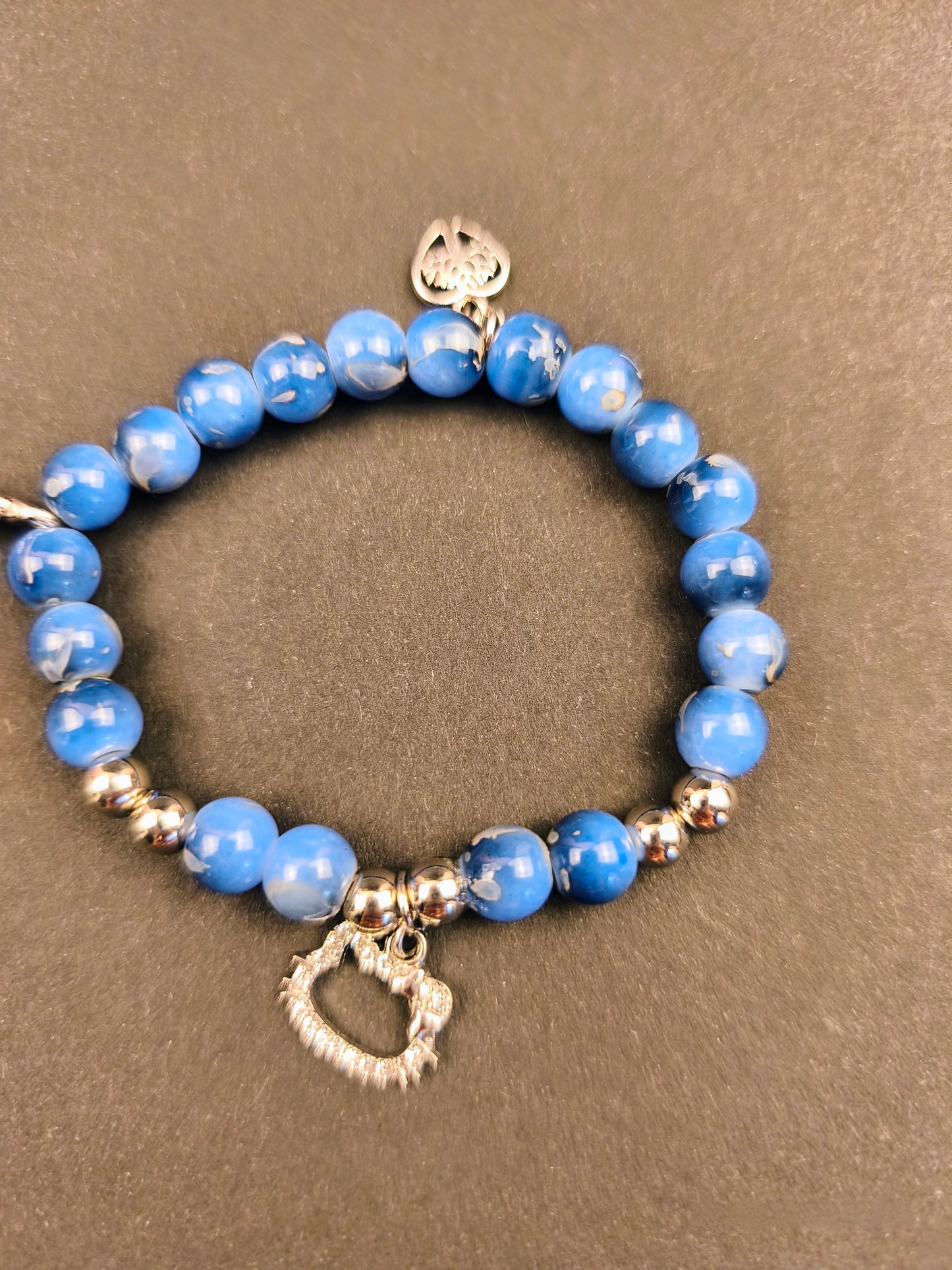 Magnetische Umarmung