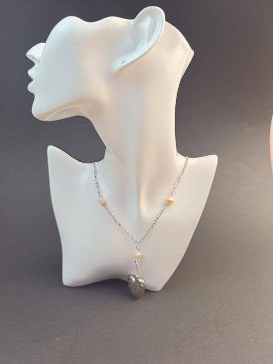 Soulstring - Die Kette, die das Herz berührt