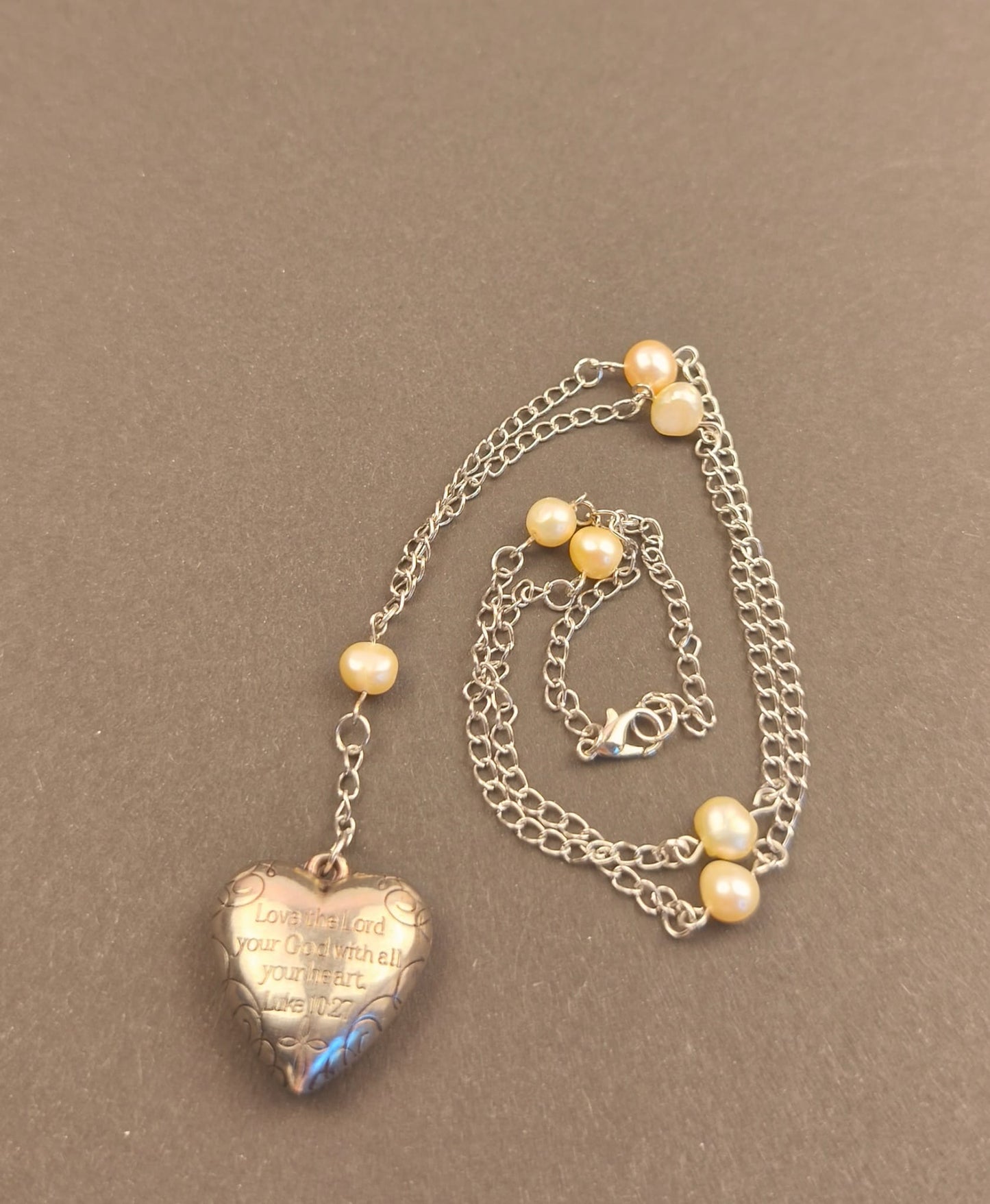 Soulstring - Die Kette, die das Herz berührt