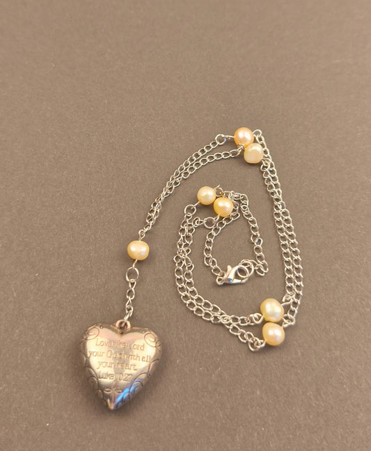 Soulstring - Die Kette, die das Herz berührt