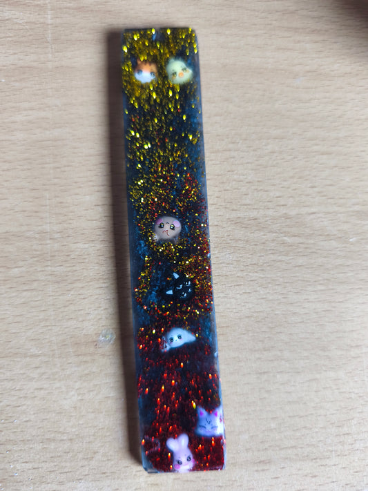 ✨ Handgefertigte Lesemagie: Unikate mit Herz ✨