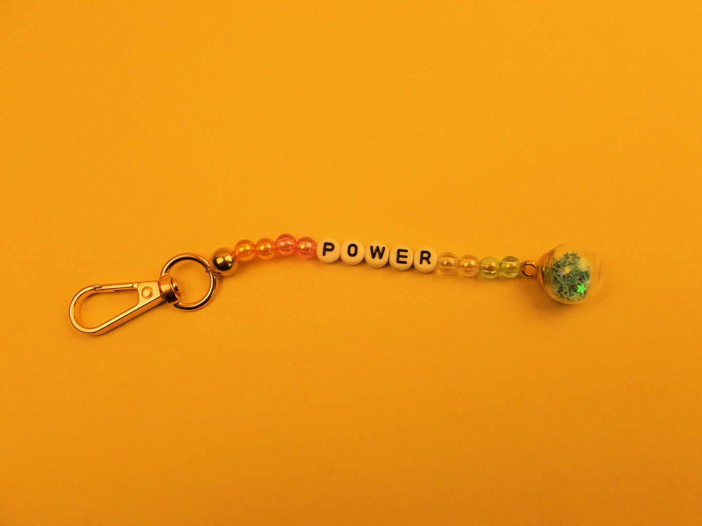 „Trag, was dich stärkt – Soul Charms für Herz, Mut und Magie.“