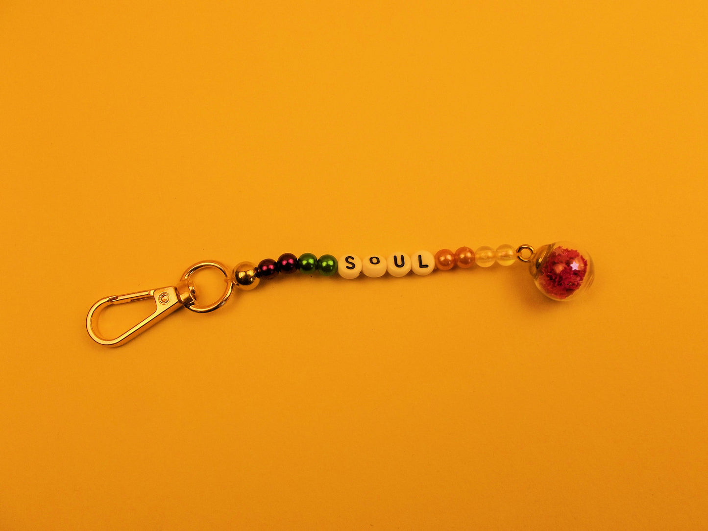 „Trag, was dich stärkt – Soul Charms für Herz, Mut und Magie.“