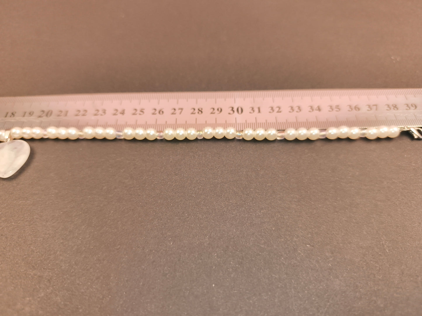 Weiße Liebe – Perlenkette mit Herz