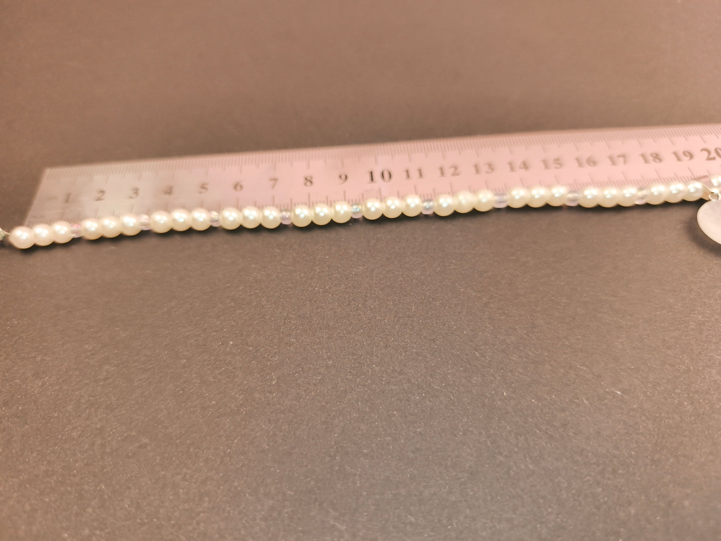 Weiße Liebe – Perlenkette mit Herz